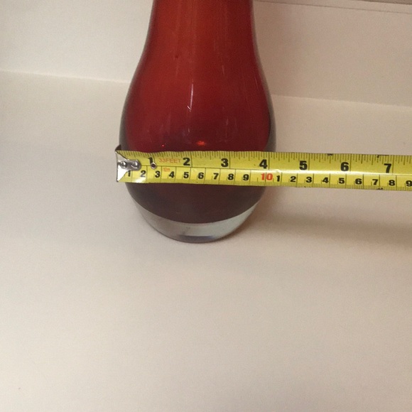 Decorative vase centerpiece - Picture 3 of 5